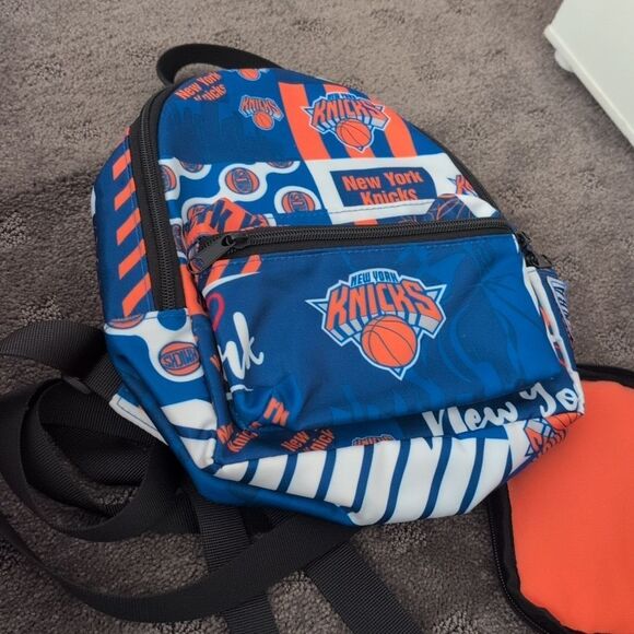 Loungefly NBA New York Knicks Basketball Textured Mini Backpack - Picture 1 of 1